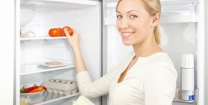 Hogyan tisztítsa meg a hűtőben, hogy elkerüljék az illata ajánlások gondos karbantartás és ápolás