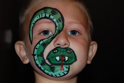 Hogyan kell felhívni a kígyó az arcán, hogy hogyan lehet sárkányok akvagrim