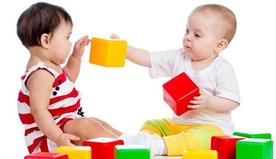 Hogyan kell tanítani a gyermeket, hogy különbséget a színek, megtanulják felismerni színek (tanítani a gyermeket, hogy különbséget szín) Hogyan kell tanítani a gyermeket, hogy különbséget a színek, megtanulják felismerni színek