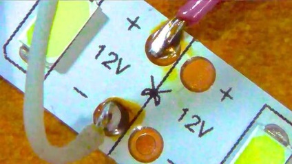 Hogyan vágja el a szalagot LED 12V és 220V video (LED) Hogyan vágja el a szalagot LED 12V és 220V videó