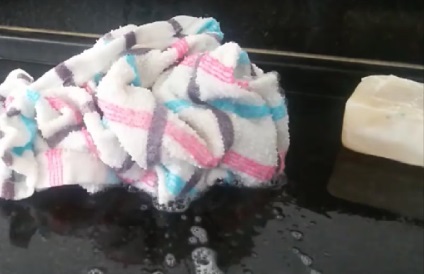 Hogyan mossa dishcloths mikrohullámok alkalmazásával (törölköző) Hogyan mossa dishcloths mikrohullám