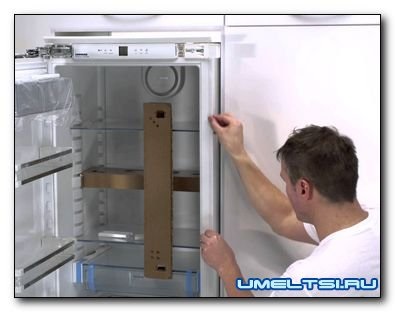 Hogyan, hogy ellensúlyozzák a hűtő ajtaját lépésről lépésre, diagramok, videó