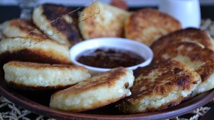 Hogyan kell főzni a sajt sütemény nélkül búzadara - recept fotókkal