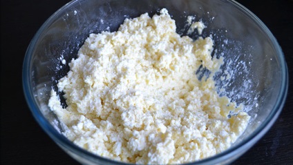 Hogyan kell főzni a sajt sütemény nélkül búzadara - recept fotókkal