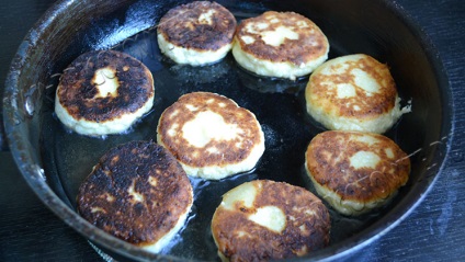 Hogyan kell főzni a sajt sütemény nélkül búzadara - recept fotókkal