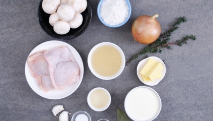 Főzni krémes leves csirkével és gombával