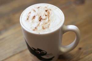 Hogyan készítsünk egy cappuccino kávé nélkül gépeket otthon recept egy fotó