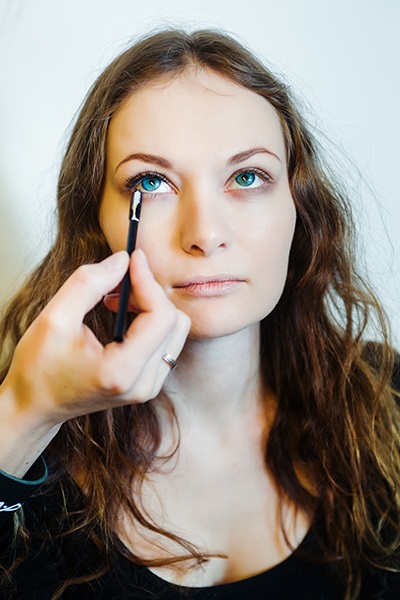 Hogyan készítsünk egy divatos füstös Aes lépésre leckét, szépség bennfentes (nap make-up) Hogyan készítsünk egy divatos füstös Aes lépésre leckét, szépség bennfentes