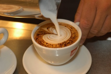 Hogyan lehet mintákat a kávé 5 ötleteket egy romantikus ebéd Valentin napon