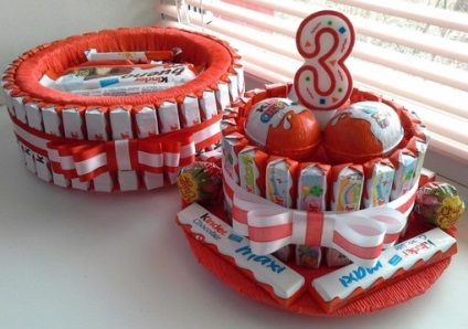 Hogyan készítsünk egy ajándék Kinder torta (hogyan kell csinálni) Hogyan készítsünk egy ajándék egy torta Kinder