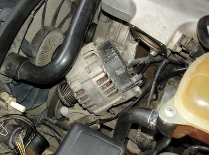 Eltávolítása a generátor audi (Valeo generátor) Eltávolítása a generátor audi