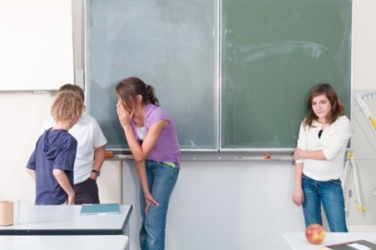 Hogyan kell viselkedni, ha figyelmen kívül hagyja az osztálytársai