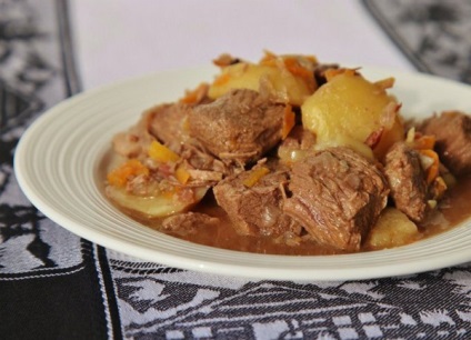A burgonya és a hús a sütőben receptek képekkel egyszerű és finom