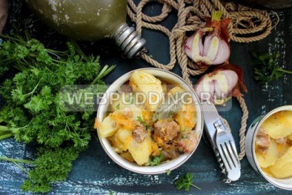 Burgonya marhashúsos recept fotó, burgonya és párolt húst egy serpenyőben a sertéshús, hogyan kell főzni egy (pan) Burgonya marhashúsos recept fotó, burgonya és párolt húst egy serpenyőben a sertéshús, hogyan kell főzni