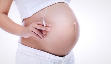 A terhesség alatti dohányzás, mint veszélyes korai szakaszában, a hatásait