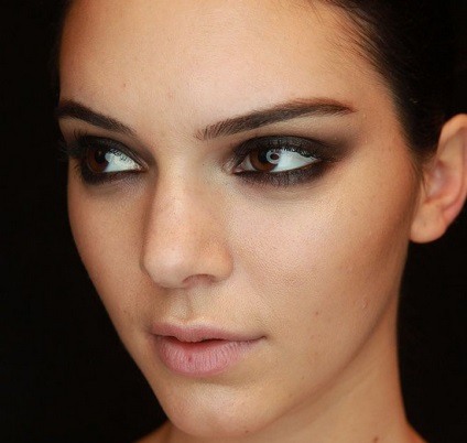 Smink Smokey jég lépésről lépésre (make-up) Smink Smokey jég lépésről lépésre