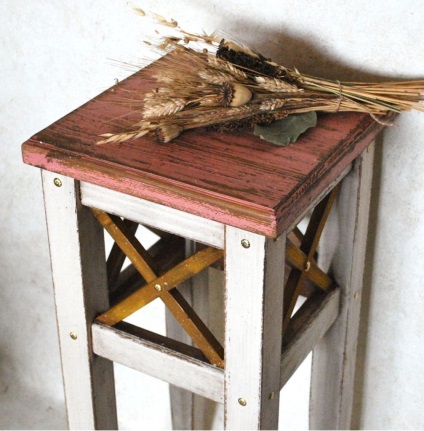 Bútor a stílus kopott elegáns dekorációval saját kezűleg (Shabby) Bútor a stílus kopott elegáns dekorációval saját kezűleg