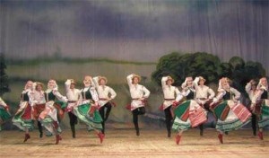 Belovengerskie néptáncot, szerves része Fehéroroszország - Fehéroroszország almanach címlapjára