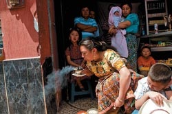 Nesginuvshie Maya, kiadványok, bárhol fény (kb) Nesginuvshie Maya kiadvány körül a fényt