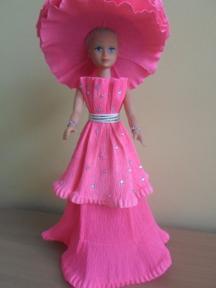 Új ruhát Barbie babák