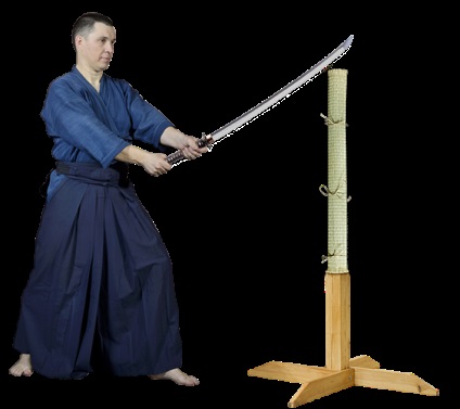 Képzés és gyakorlat tameshigiri (tameshigiri képzés) Képzés és gyakorlat tameshigiri