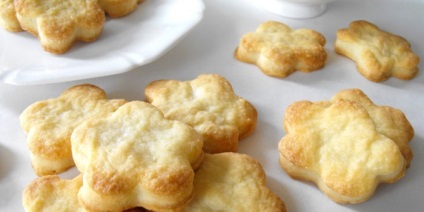 A cookie-k tejföl - egy finom receptet a tésztát sütni fotókkal és videó