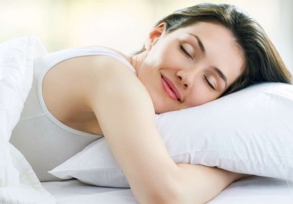Miért az emberek beszélnek okainak alvás, mit kell tenni