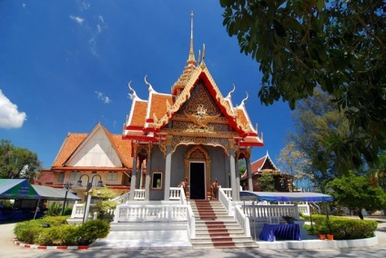 A kirándulás a Phuket Turisztikai Információs kell követni, hogy mit kell tenni és mit nem lehet tenni