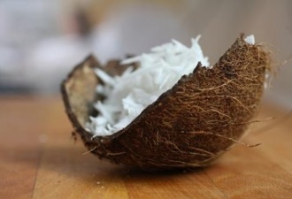 Előnyei és hátrányai kókusz és a tej, ehető! (Kókusz előnyös tulajdonságait) Előnyei és hátrányai kókusz és a tej, ehető!