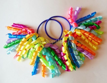Gumi spirálja szatén szalagokkal (spirál) Gum spirálja szatén szalagokkal