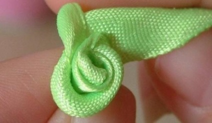 Rózsák a szalagok saját kezűleg (szalagok) Rózsák a szalagok saját kezűleg