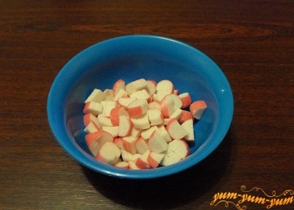 Saláta tarisznyarák pálca, a recept egy fotó - egy finom saláta (recept) Saláta tarisznyarák botokat, a recept egy fotó - egy nagyon finom saláta