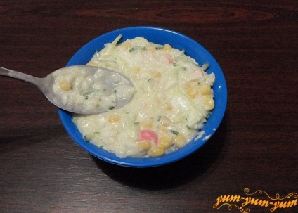 Saláta tarisznyarák pálca, a recept egy fotó - egy finom saláta (rák) Saláta tarisznyarák botokat, a recept egy fotó - egy nagyon finom saláta