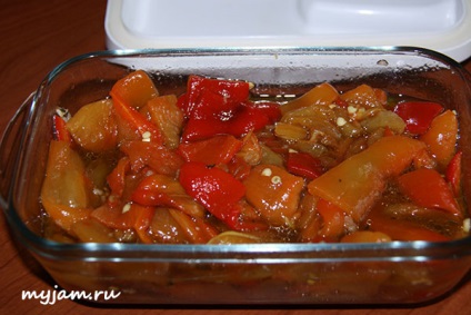 Saláta sült paprika (saláta) Saláta sült paprika