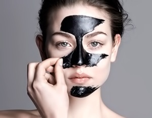 Hogyan kell tartani egy fekete maszkot az arcán, hogy hány hajtás