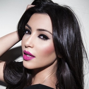 Figyelj, és tanulj a top 5 Kim Kardashian frizurák, amelyek könnyen megismételheti - veszek