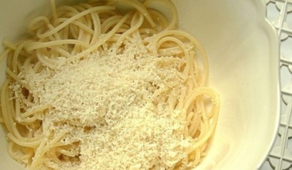 Sajtos spagetti finom és egyszerű receptek