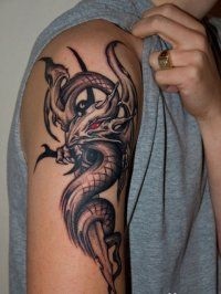 Sárkány Tattoo - fotó 50 (fekete sárkány tetoválás) Sárkány Tattoo - fotó 50