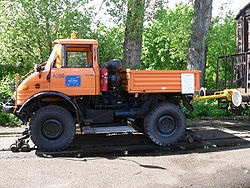 Unimog - azt (a kapcsolat mellékletek) Unimog - ez