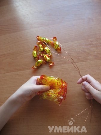 Váza virággal hulladék anyagból - Ravasz - ötletek és kézműves gyermekek és az anyák (do) Váza virággal hulladék anyagból - Ravasz - ötletek és kézműves gyermekek és az anyák