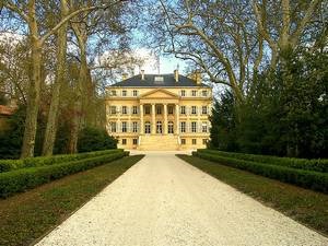 Miért, miért bor - Cikk - régi fényében - Franciaország - Chateau - tükrözi a lényege bor vagy egy jó