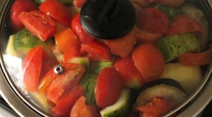 Khashlama csirke burgonyával - lépésről lépésre recept fotó (szakács) Khashlama csirke burgonyával - lépésről lépésre recept fotók