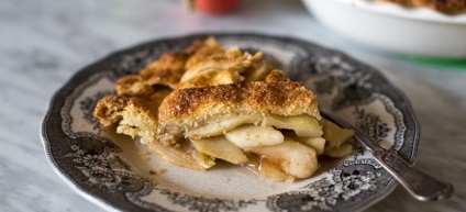 Almás pite 1 (lyuk fedél sütemény) Almás pite 1