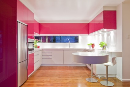 Élénk színek konyha - belsőépítészeti fotó
