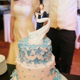 Rendelje sütemények porcelán házassági évfordulóját a szállítási Moszkvában