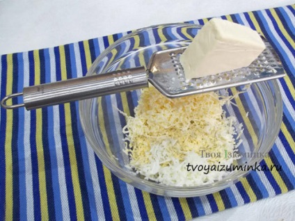 Előétel koktélparadicsommal sajttal és fokhagymás recept fotó