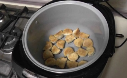 Sült ravioli multivarka - recept fotókkal (gombóc) Sült ravioli multivarka - recept fotókkal