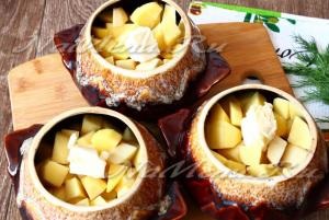 Sertéssült burgonyával és savanyúsággal recept egy fotón a kemencében (sárgarépa) Sertéssült burgonyával és savanyúsággal recept egy fotót a sütőben