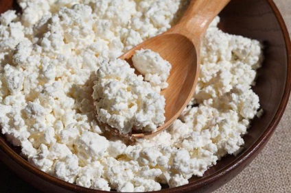 Albumin kalóriatartalmú sajt összetételét, előnyök és kárt a szervezetben