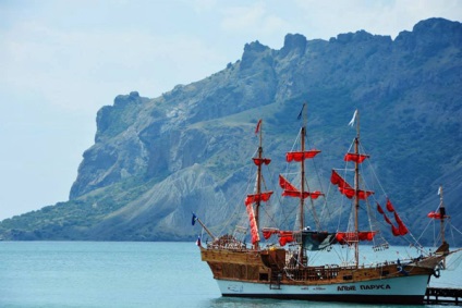 Scarlet Sails „a Krímben, Yevpatoria Kerkinitida történelem ókortól napjainkig nyugalmi és kezelési